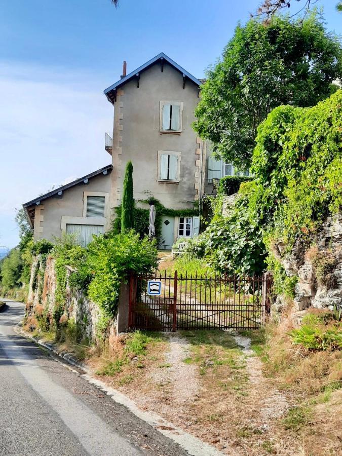 Au Pressoir Frühstückspension Montagnieu (Ain)